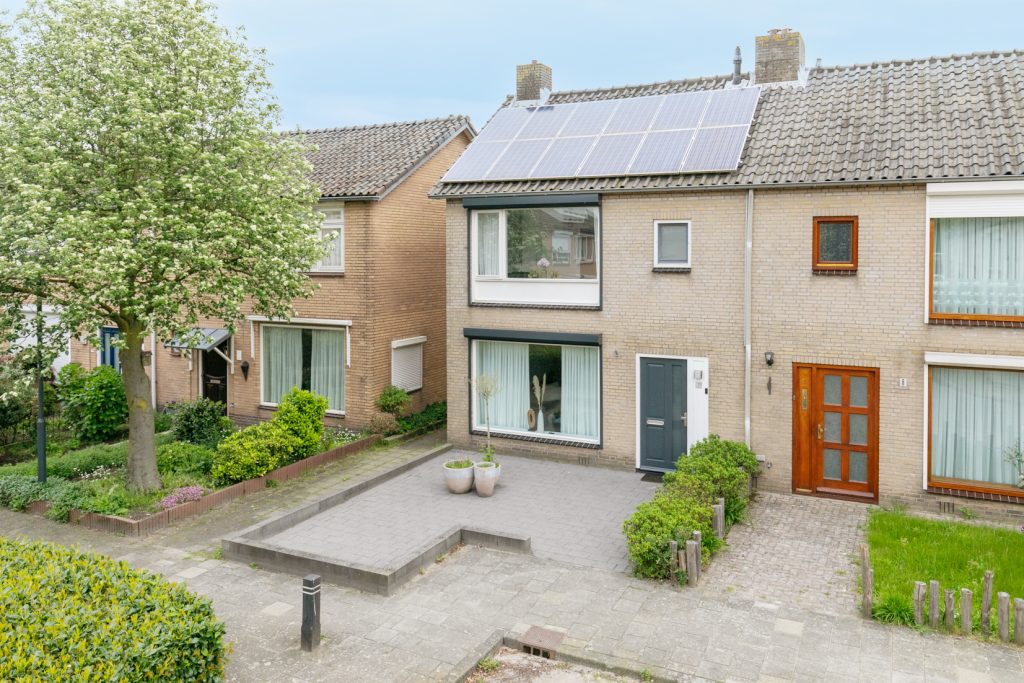 Woning te koop: Jasmijnhof 13 Waalwijk - Allround Makelaardij