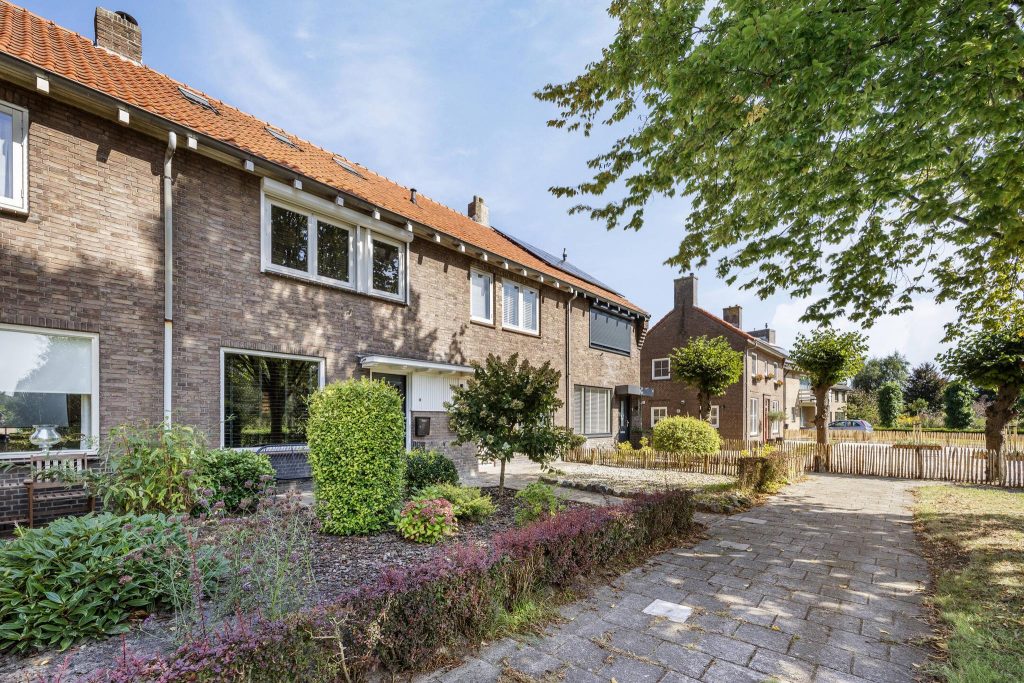 Woning te koop: Spoorbrugweg 5 Waalwijk - Allround Makelaardij