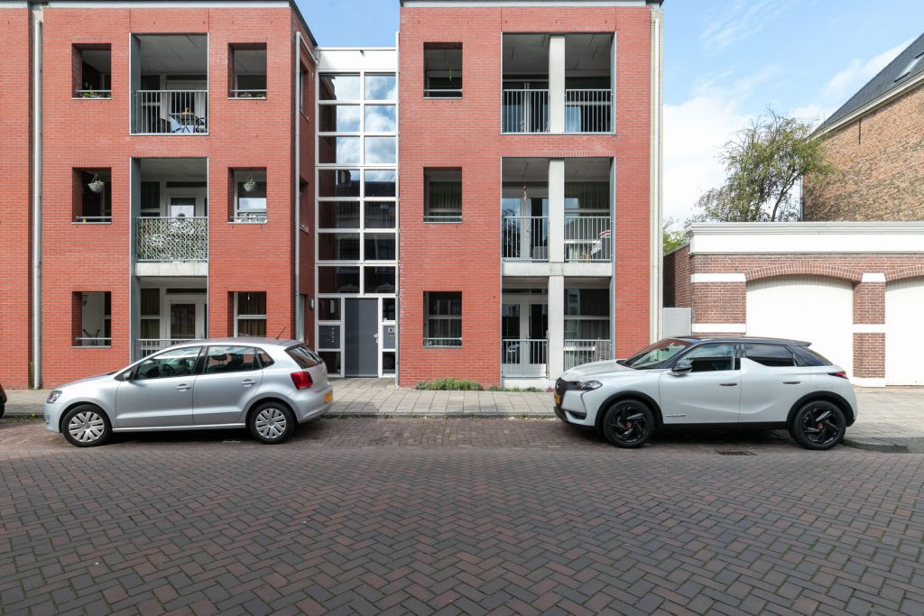 Woning te koop: Grotestraat 103 Waalwijk - Allround Makelaardij