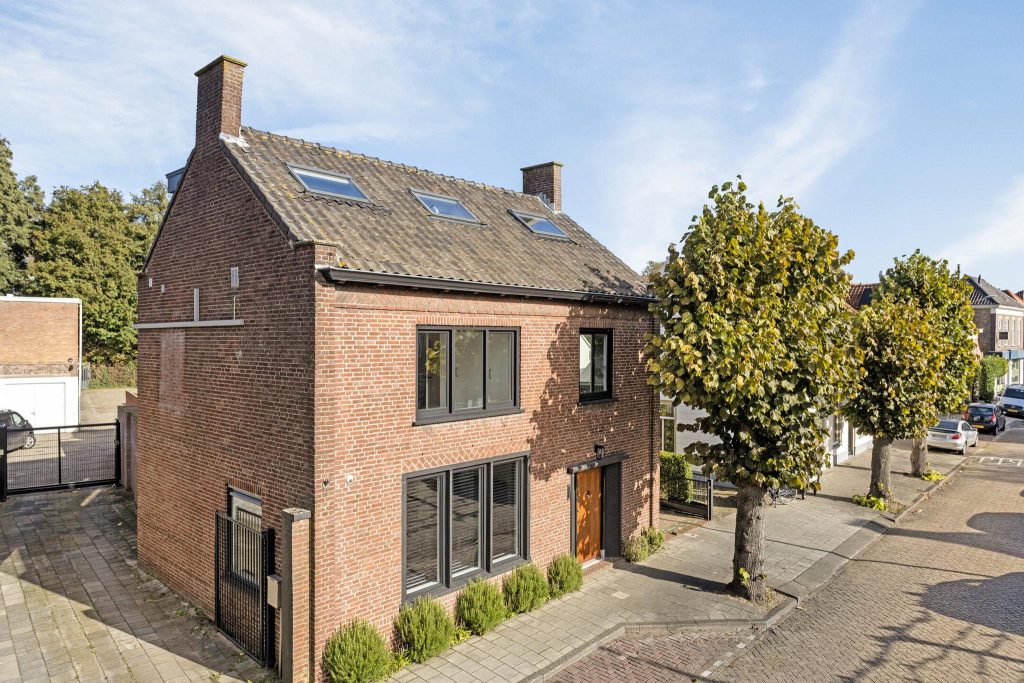 Woning te koop: Grotestraat 19 Waalwijk - Allround Makelaardij