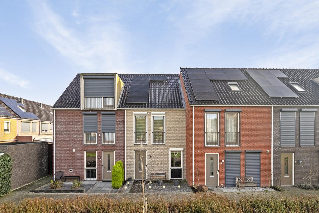 Woning te koop: Jules de Cortestraat 4 Waalwijk - Allround Makelaardij